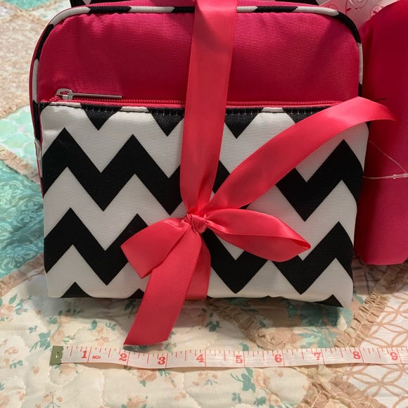 Celebrity 4 Piece Cosmetic Bag Set - Picture 7 of 8